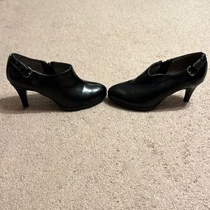 Black booties good condition
